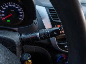 Седан Hyundai Solaris 2013 года, 719000 рублей, Саратов