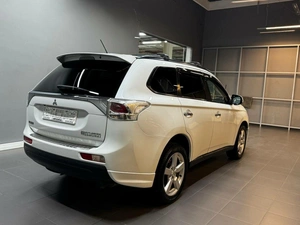 Внедорожник Mitsubishi Outlander 2013 года, 1487000 рублей, Красноярск