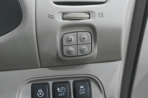 Хетчбэк Nissan Leaf 2012 года, 679000 рублей, Новокузнецк