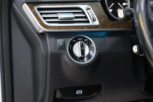 Седан Mercedes-benz E-класс 2013 года, 1789000 рублей, Омск