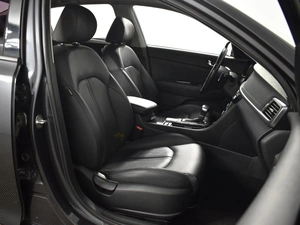 Седан Kia K5 2017 года, 1954900 рублей, Казань