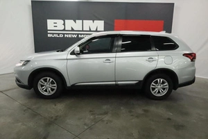 Внедорожник Mitsubishi Outlander 2018 года, 2010000 рублей, Курск