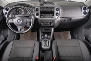 Внедорожник Volkswagen Tiguan 2013 года, 1629000 рублей, Томск