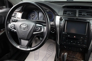Седан Toyota Camry 2017 года, 2249000 рублей, Оренбург