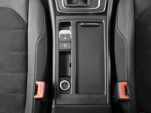 Универсал Volkswagen Golf 2014 года, 1090000 рублей, Омск