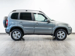 Внедорожник Chevrolet Niva 2014 года, 649000 рублей, Саратов