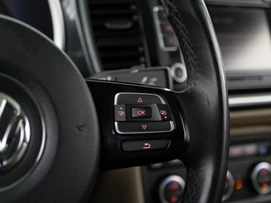 Хетчбэк Volkswagen Beetle 2014 года, 1599050 рублей, Москва