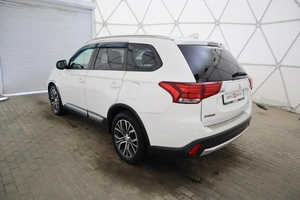 Внедорожник Mitsubishi Outlander 2017 года, 2210000 рублей, Обнинск