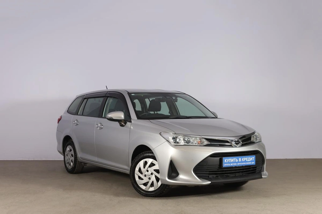 Универсал Toyota Corolla Fielder 2018 года, 1549000 рублей, Новосибирск