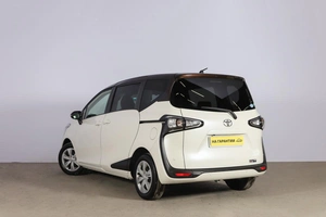 Минивэн Toyota Sienta 2020 года, 1889000 рублей, Новосибирск