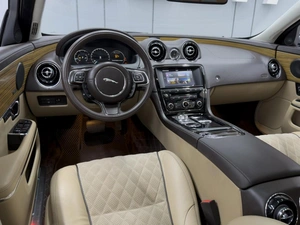 Седан Jaguar XJ 2016 года, 2640000 рублей, Ростов-на-Дону