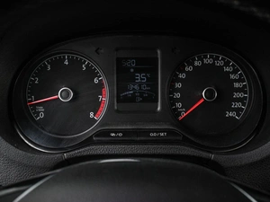 Седан Volkswagen Polo 2016 года, 919000 рублей, Кирилловка