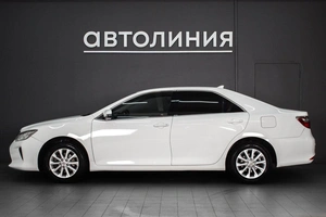 Седан Toyota Camry 2017 года, 1599000 рублей, Красноярск