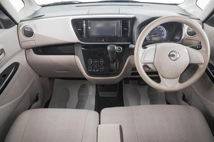Хетчбэк Nissan Dayz Roox 2017 года, 749000 рублей, Барнаул