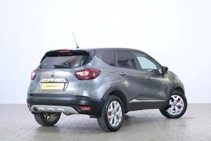 Внедорожник Renault Kaptur 2017 года, 1649000 рублей, Омск