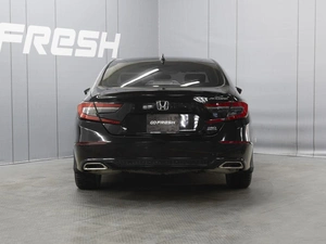 Седан Honda Accord 2021 года, 3160000 рублей, Омск