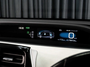 Лифтбек Toyota Prius 2016 года, 1829000 рублей, Тюмень