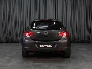 Хетчбэк Opel Astra 2012 года, 719000 рублей, Тюмень