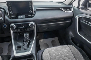 Внедорожник Toyota RAV4 2019 года, 3489000 рублей, Барнаул