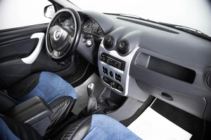 Седан Renault Logan 2012 года, 379000 рублей, Пермь