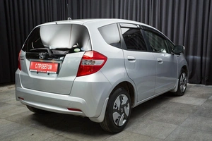 Хетчбэк Honda Fit 2012 года, 867000 рублей, Красноярск