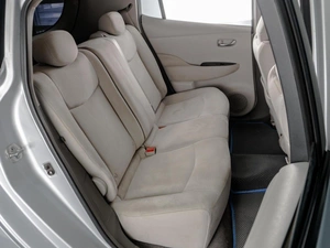 Хетчбэк Nissan Leaf 2010 года, 569000 рублей, Тюмень