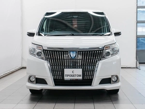 Минивэн Toyota Esquire 2016 года, 1699000 рублей, Красноярск
