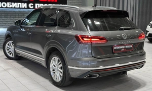Внедорожник Volkswagen Touareg 2019 года, 4000000 рублей, Красноярск