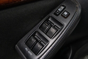 Седан Toyota Avensis 2007 года, 929000 рублей, Сургут