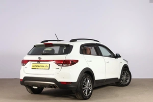 Хетчбэк Kia Rio X-Line 2018 года, 1239000 рублей, Новосибирск
