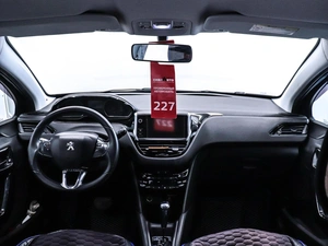 Хетчбэк Peugeot 208 2013 года, 720000 рублей, Красноярск