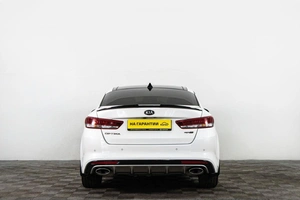 Седан Kia Optima 2018 года, 2299000 рублей, Сургут