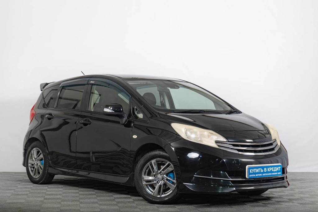 Хетчбэк Nissan Note 2013 года, 879000 рублей, Томск