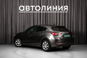 Хетчбэк Mazda Axela 2017 года, 1350000 рублей, Красноярск