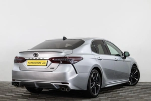 Седан Toyota Camry 2020 года, 2799000 рублей, Сургут