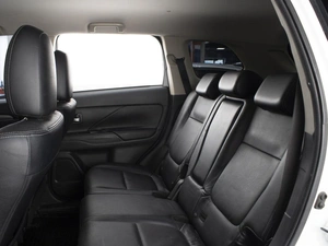 Внедорожник Mitsubishi Outlander 2015 года, 1800000 рублей, Омск