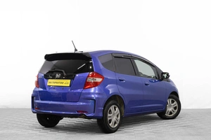 Хетчбэк Honda Fit 2011 года, 909000 рублей, Барнаул