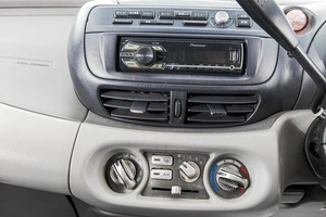 Минивэн Nissan Tino 2002 года, 299000 рублей, Барнаул