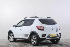 Хетчбэк Renault Sandero Stepway 2018 года, 999000 рублей, Кемерово