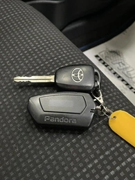 Хетчбэк Toyota Vitz 2017 года, 997000 рублей, Солонцы