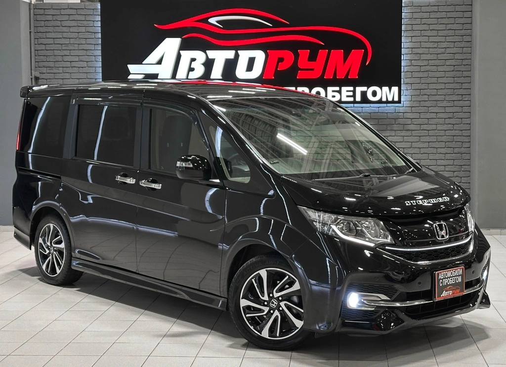 Минивэн Honda Stepwgn Spada 2015 года, 1947000 рублей, Красноярск