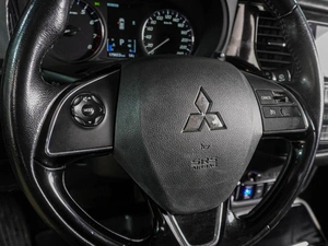 Внедорожник Mitsubishi Outlander 2017 года, 1699000 рублей, Воронеж