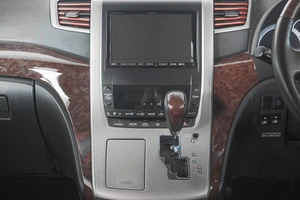 Минивэн Toyota Vellfire 2010 года, 2199000 рублей, Кемерово