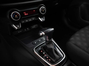 Седан Kia Rio 2018 года, 1437077 рублей, Москва