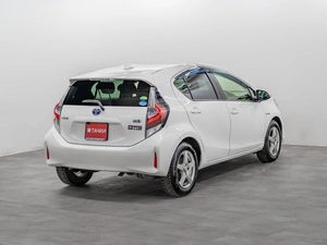 Хетчбэк Toyota Aqua 2018 года, 1200000 рублей, Красноярск