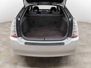 Лифтбек Toyota Prius 2009 года, 675000 рублей, Красноярск