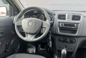Седан Renault Logan 2017 года, 600000 рублей, Солонцы