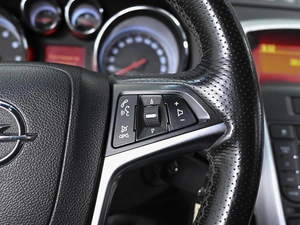 Хетчбэк Opel Astra GTC 2012 года, 940000 рублей, Ставрополь