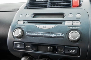 Хетчбэк Honda Fit 2001 года, 299000 рублей, Барнаул