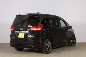 Минивэн Honda Freed 2018 года, 1699000 рублей, Новосибирск